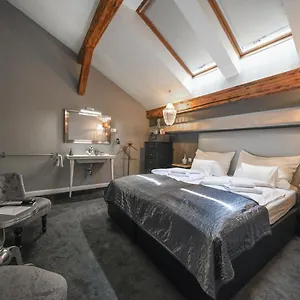 3* Szálloda Blue Velvet